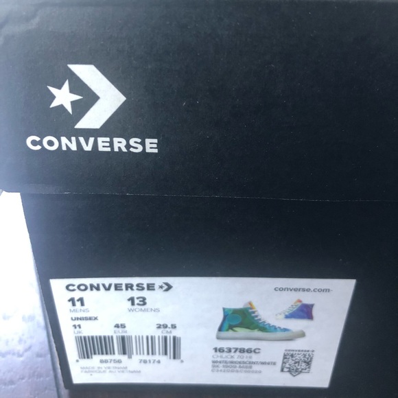 Brand New In Box Rainbow Chuck Taylor Converse - Picture 6 of 6